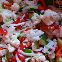 Warzywa marynowane na sałatke z sosem czosnkowym Małgośki