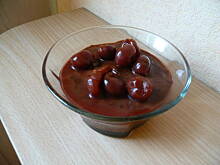 Fot. Olaczek1, Mus czekoladowy z alkoholowymi wiśniami