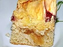 Fot. myszka2100, Ciasto na maślance z owocami "jak babka"