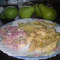 pierś z kurczaka z oliwkami w sosie serowo-śmietankowym