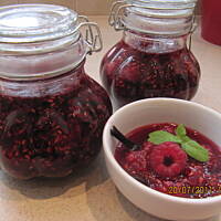 Konfitura malinowo-waniliowa do lodów i zimowej herbaty