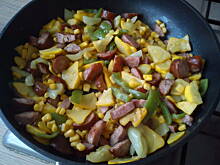 Fot. ezelka, Makaron zapiekany w sosie serowo-śmietanowym z patisonami