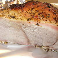 Schab pieczony z owocami jałowca i ziarnami kolendry