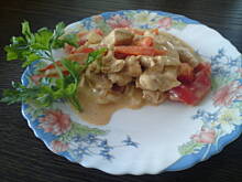 Fot. Kolorowa75, piersi z kurczaka w sosie cebulowo- paprykowym