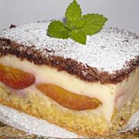 Ciasto ze śliwkami i budyniem