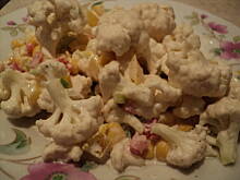 Fot. dolkat, Sałatka kalafiorowa z papryką