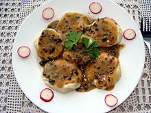 Fot. bahus, Kluski śląskie z sosem grzybowym