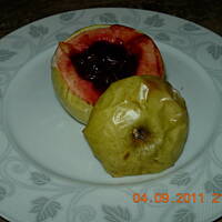 Pieczone jabłka z aroniowym musem