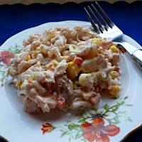 Sałatka z ananasem i tuńczykiem