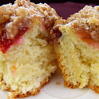 Drożdżówka ze śliwkami