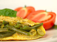 Fot. Wkn, Omlet cebulowy na zielono