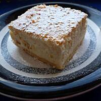 Sernik na herbatnikach z kokosem i skórką pomarańczową