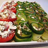 Cukiniowe ślimaczki z pomidorkami