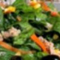 Sałatka z łososia wędzonego