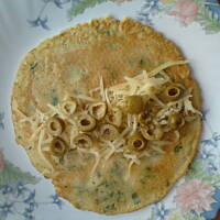 Parówki w śpiworkach naleśnikowych