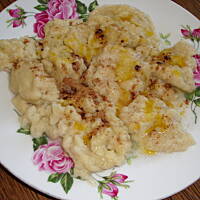 Kluski kładzione  z jabłkami