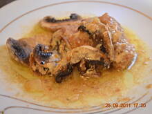 Fot. lolopopa, Karkówka w śmietanie (z cebulką i pieczarkami)