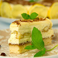 Tort bananowy ajerkoniakowy