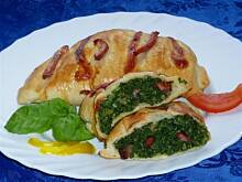 Fot. niebieska-różyczka, Calzone z boczkiem i szpinakiem