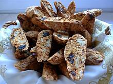 Fot. niebieska-różyczka, Ciasteczka cantuccini z orzechami i czekoladą