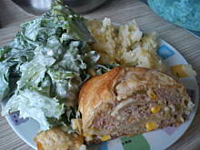 Fot. ezelka, Rolada z mięsa mielonego w cieście francuskim