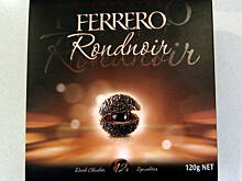 Fot. Asia2426, Tort Black-Red-White