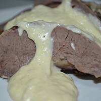 Serca wieprzowe w sosie chrzanowym