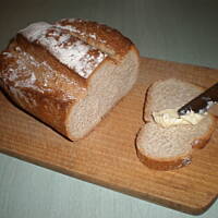 Chlebek pszenny pełnoziarnisty