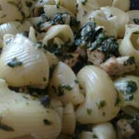 Kurczak z sosem szpinakowo-serowym