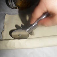 Paszteciki z ciasta francuskiego z mięsem z rosołu