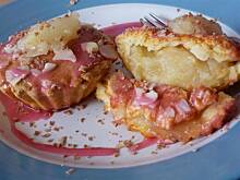 Fot. niebieska-różyczka, Babeczki z musem gruszkowym i lukrem porzeczkowym