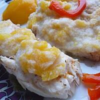 Pieczony pstrąg w sosie chrzanowo - brzoskwiniowym