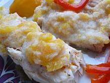 Fot. niebieska-różyczka, Pieczony pstrąg w sosie chrzanowo - brzoskwiniowym