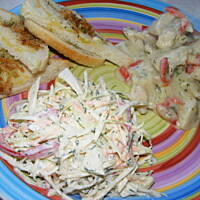 Pierś z kurczaka w sosie lazur z grzankami