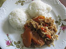 Fot. jagus, Gulasz z makaronem chińskim