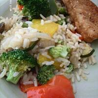 Ryż zasmażany na maśle z warzywami