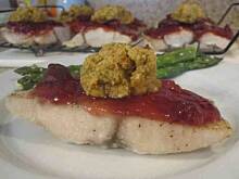 Fot. anuria, Morszczuk w sosie żurawinowym