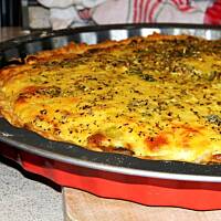 tarta z porem i pieczarkami w sosie serowo czosnkowym