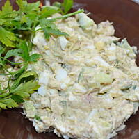 Sałatka z tuńczykiem i awokado