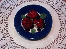 Fot. goska_28, Drożdżowe mini paruchy z sosem jagodowym