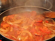 Fot. Justyna Urtnowska, Ryba w pomidorowym sosie