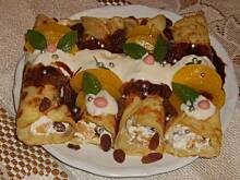 Fot. beatkaa153, Naleśniki z brzoskwiniami