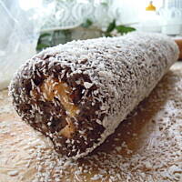 świąteczna roladka z bakaliami