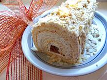 Fot. Mama - Różyczki, Rolada orzechowo migdałowa wg Ani