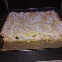 Sernik z brzoskwiniami