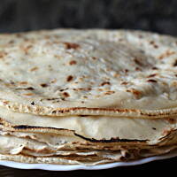 Naleśniki z mięsem i fasolą