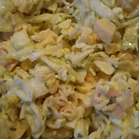 Sałatka z serowych zupek chińskich