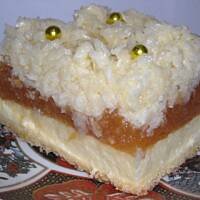 Sernik z musem jabłkowym i kokosem