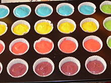 Fot. Delfix, kolorowe babeczki