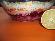 Fot. madi356, Sałatka warstwowa ze śledziem